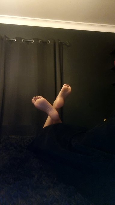 Lazy Sunday in bed 🖤 https://t.co/aURnqJXVvC<a href="/tag/latex"class="tags"><span>#latex</span></a><a href="/tag/goddessreem"class="tags"><span>#goddessreem</span></a>