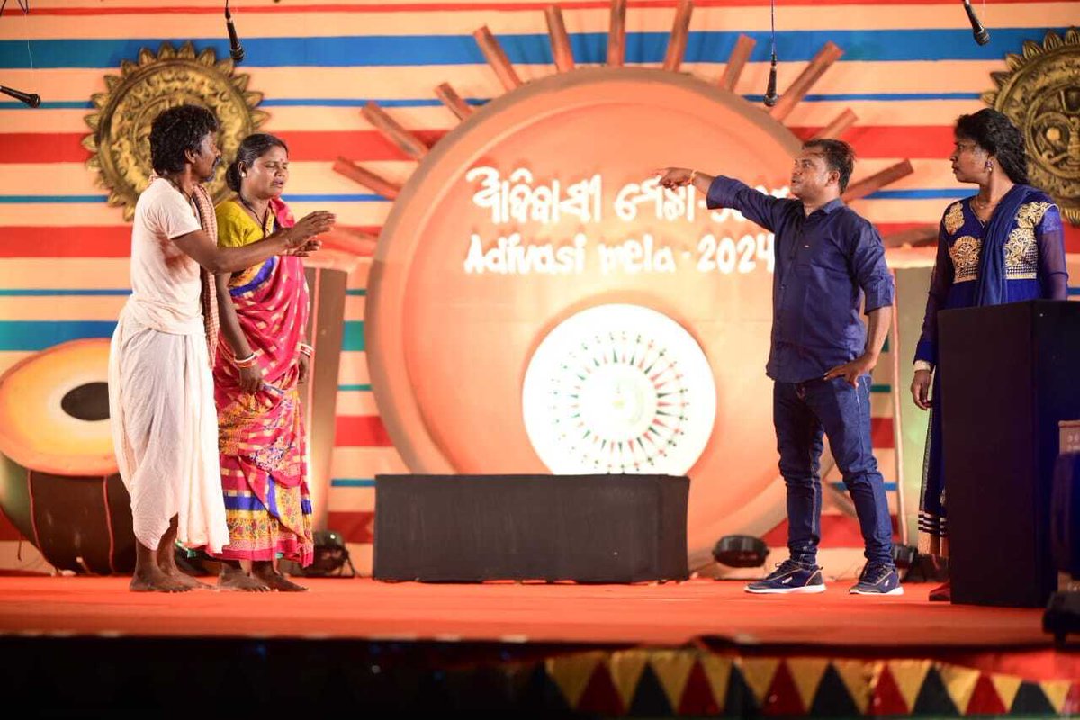 OdishaHeritage's tweet photo. ๐ท #AdivasiMela's Multilingual Tribal Drama Fest Attracts Enthusiasts.
#TribalFair #Adivasi #Tribals #TribesInsight #OdishaHeritage #Odisha
@roopars @saraka_fan @stscdev @scstrti https://t.co/BSpzxlAFvu