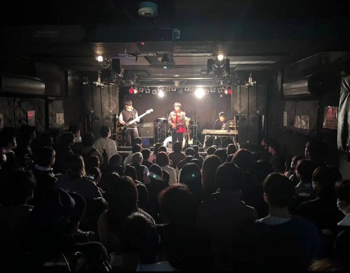 flanttedV's tweet photo. Re.Start forever終了しました！
対バンして下さった@datkids_ さん、ノンリーマン、見に来てくださった皆様のお陰で最高のライブにする事が出来ました‼️
ありがとうございました🙇
またいつかどこかでお会いしましょう‼️
 #flantted  #beta  #ライブ #バンド https://t.co/xI2vrXtiuq