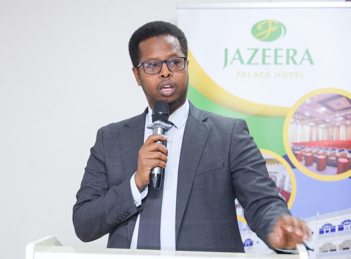 AidarusMHassan's tweet image. Exciting collaboration ahead! 🇸🇴🤝 The kickoff for the review of Somalia's National Framework for Local Governments, Wadajir 2, brings together FGS, FMS, and BRA for impactful consultations. Ready for positive strides in local governance! #Wadajir2 #MOIFAR @FCASomalia