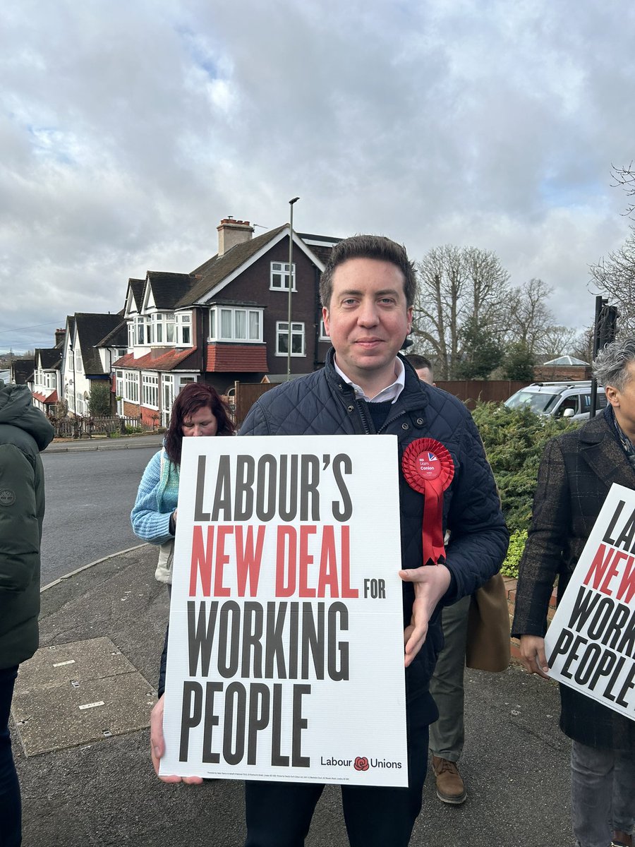 GMBSouthern's tweet image. More pictures from our #NewDeal campaign sessions this weekend. Talking to voters about Labours plans to #MakeWorkPay. Sessions in Medway, Southampton and pleased to be joined by .@GMBPoliticsLDN in Beckenham today
