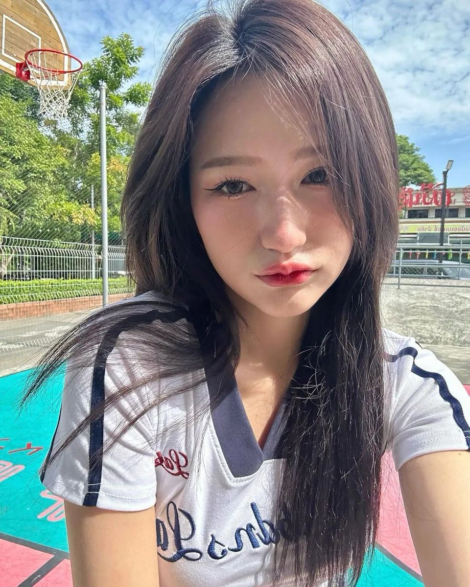 SarahSpark29110's tweet photo. Can I be the reason behind your smile? 😊❤️ https://t.co/cAwhxNuoC3