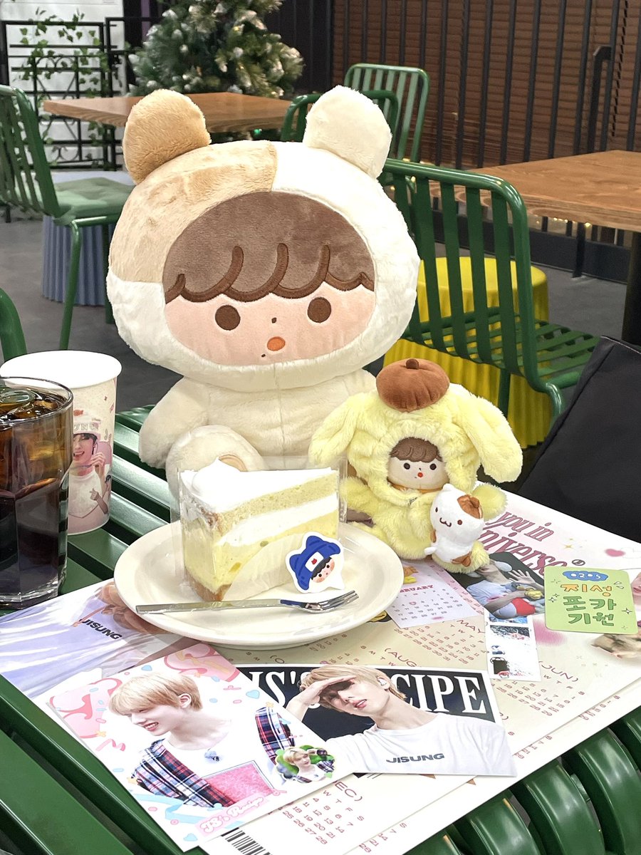 _dreaming_z's tweet photo. 📍카페 러키더키
대왕뽀송이 왕크니까 왕귀엽다 !! 🐹💛💛
#JS_LOVE_RECIPE
#지성이의_레시피
#맛난게_메뉴인지_지성인지_와봐야알쥐 https://t.co/Ik8FC18hhb
