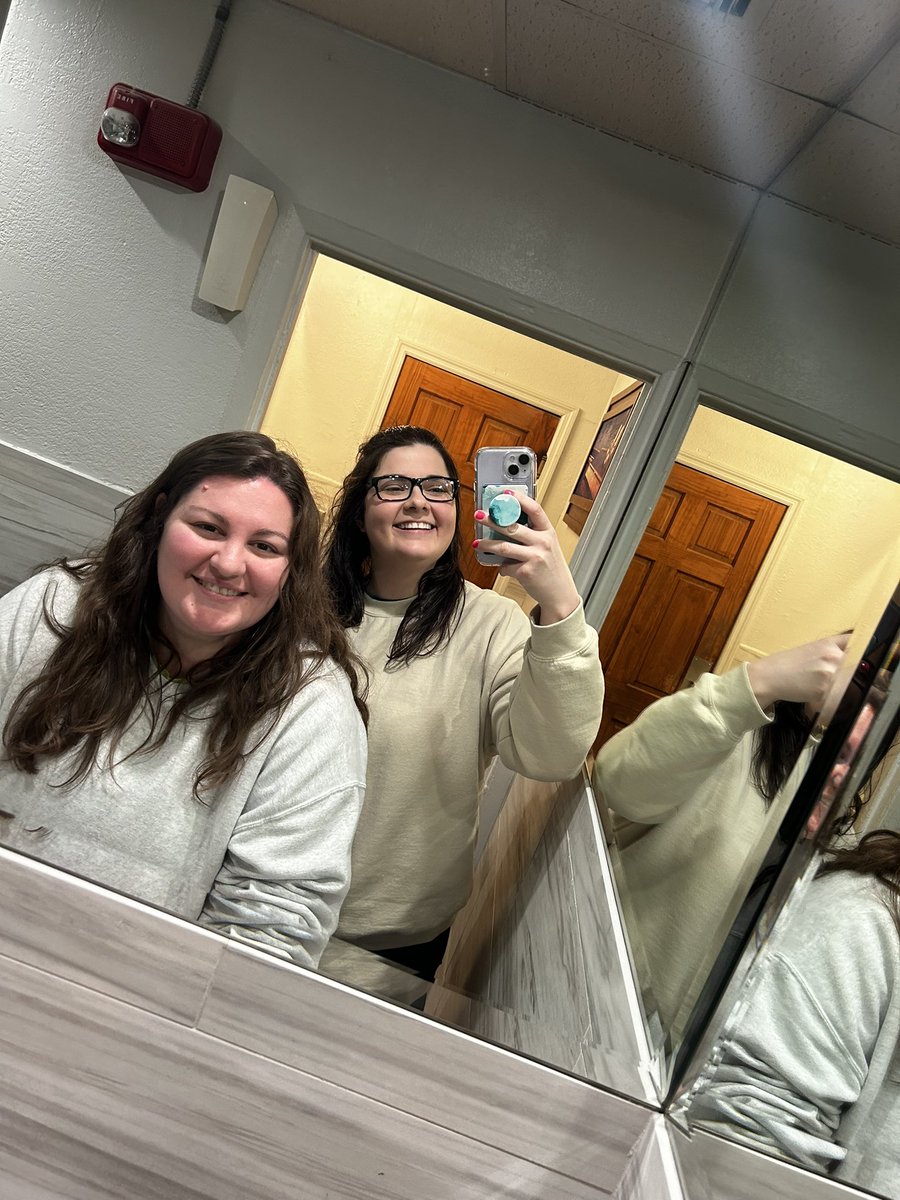 wtfdurko's tweet image. Beach kissed hair and love everywhere 🥰