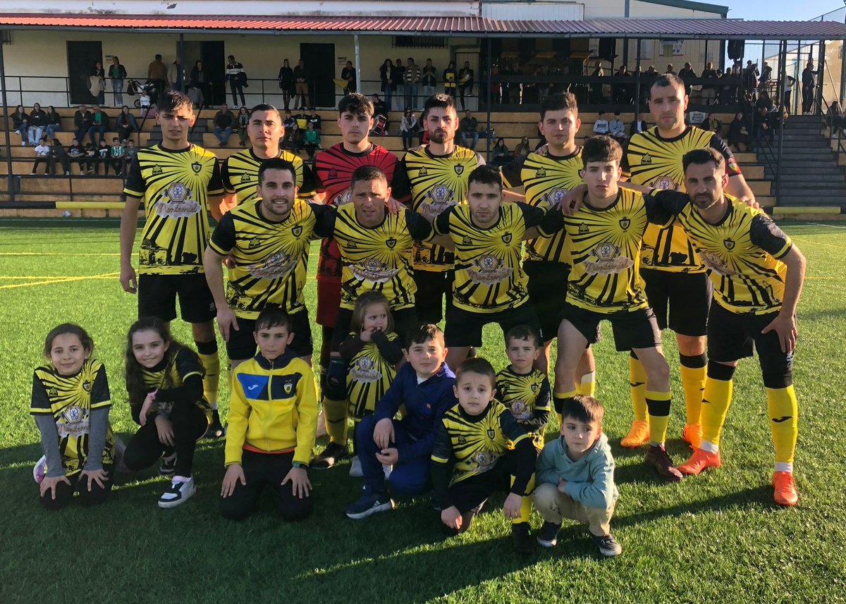 Fútbol ⚽️

AP Fuenlabrada 🟡⚫️ 5-1 🔵⚪️ San Bartolomé 

Goles de Marco 2, Ángel Risco 2 e Isma.

Partidazo de nuestro equipo que estuvo muy serio en todo momento y haciendo las cosas bien para que los 3 puntos se quedan en el Tomillar 

💛🖤💛🖤

#vamosAP