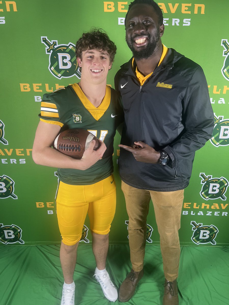 After a great talk with <a href="/MAsagunla/">Mayowa Asagunla</a> I am blessed to receive an offer from <a href="/BelhavenFB/">Belhaven Football</a> All glory to God <a href="/Sam_Vincent10/">Sam Vincent</a> @CoachWren25 <a href="/Coach_CDN2/">CJ Nightingale</a> <a href="/Brade_Ice/">Bradley Foley</a> <a href="/cha_cougarsfb/">Central Hinds Football</a> <a href="/CentralHinds/">CHA_Athletics</a>