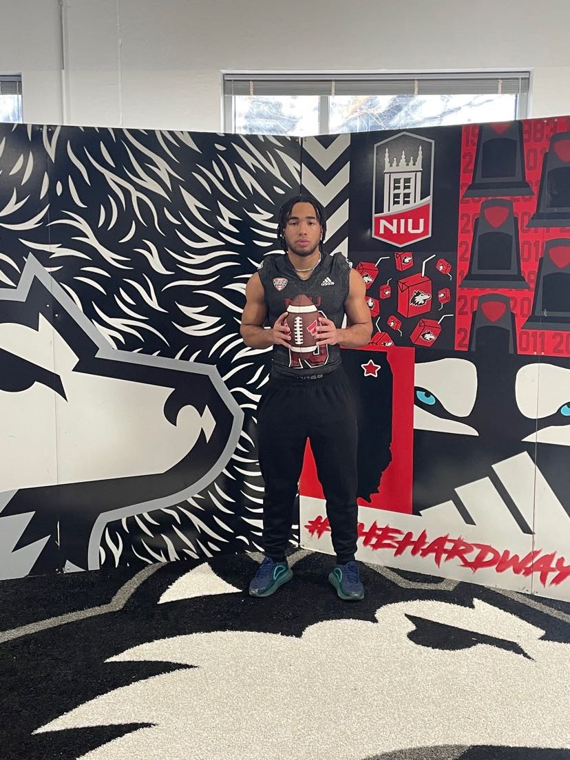 had an amazing time today at niu with the guys can’t wait to get back on campus! @NIUCoachHammock @NIU_Football @CoachGigli