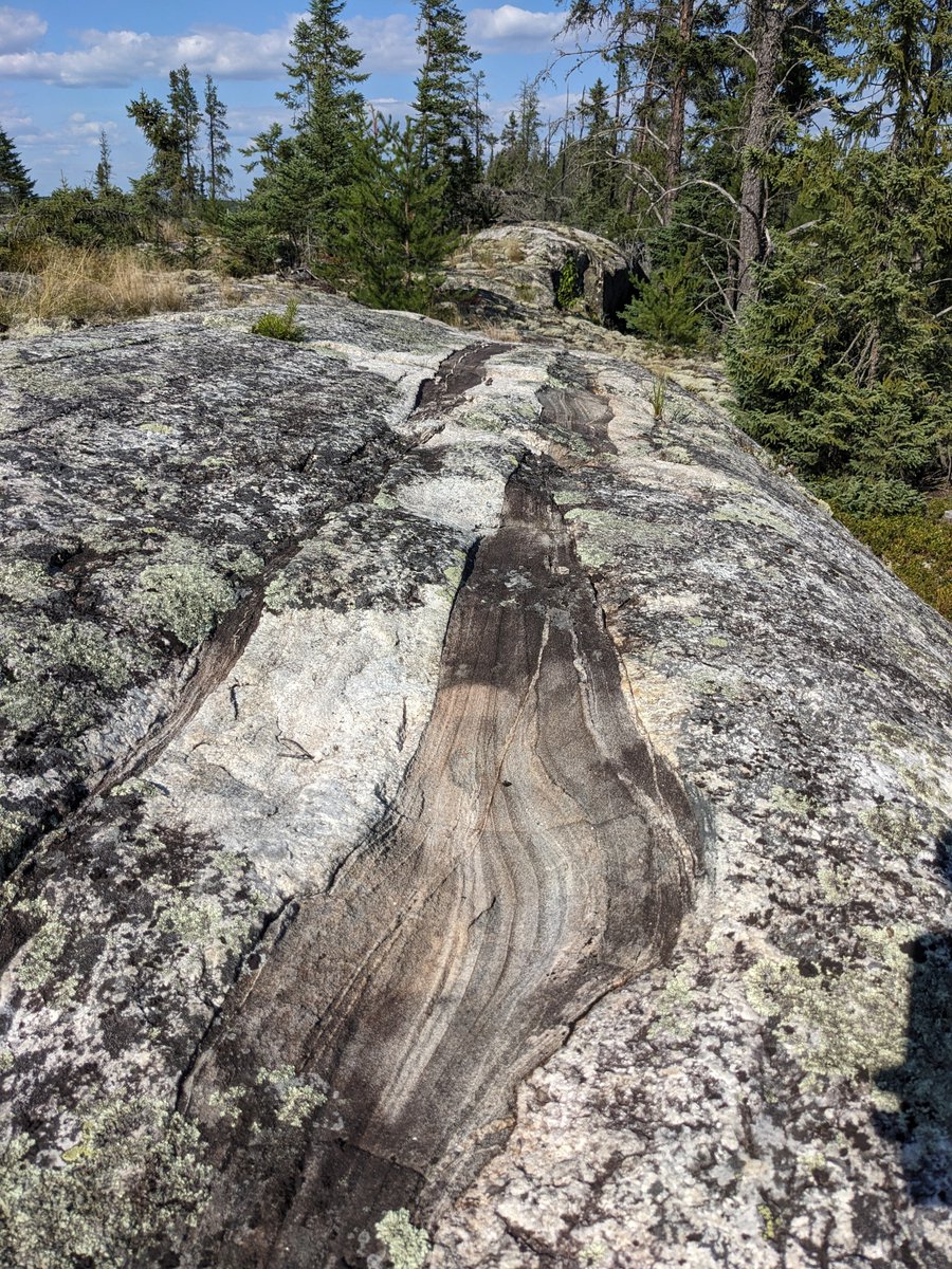 Calling geology students! Want to do an MSc on pegmatites in the western Superior Province of Canada, supported by a scholarship from the GSC? See the links for more info and to apply! #nonschistyjobs English: emploisfp-psjobs.cfp-psc.gc.ca/psrs-srfp/appl… French: emploisfp-psjobs.cfp-psc.gc.ca/psrs-srfp/appl…