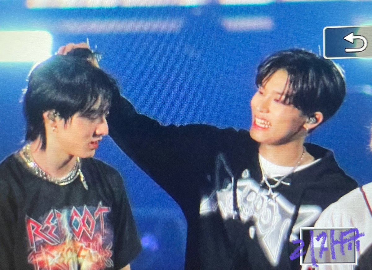 jeongwoo adores every single thing about haruto 🥺😆 cuties !

#하루우 #하루토 #박정우