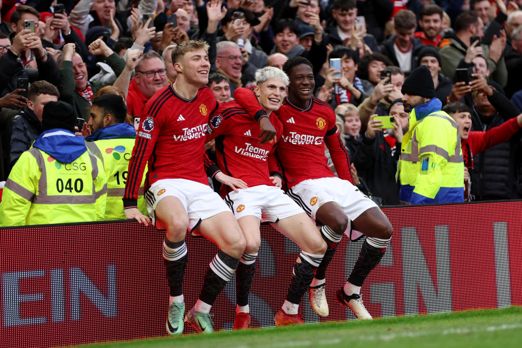 Ten Hag: 'The future for Manchester United is very good because we have high potentials. 'I think that picture covers the lot, how they are together and want to play football with adventure and enjoyment. If we keep this process going I am sure we will achieve high levels.' #MUFC