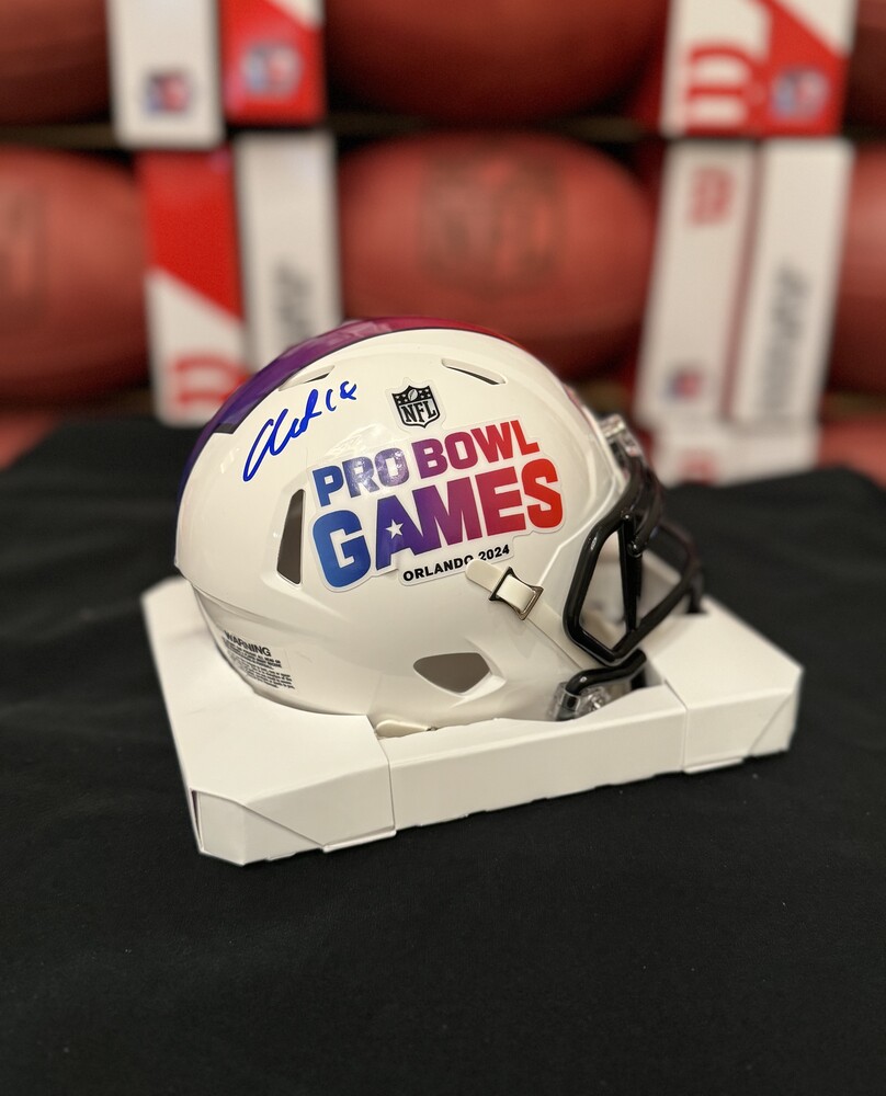 Visit NFL.com/auction now to bid on items signed by the 2024 Pro Bowlers! #ProBowlGames These auctions are supporting @NFLFoundation!