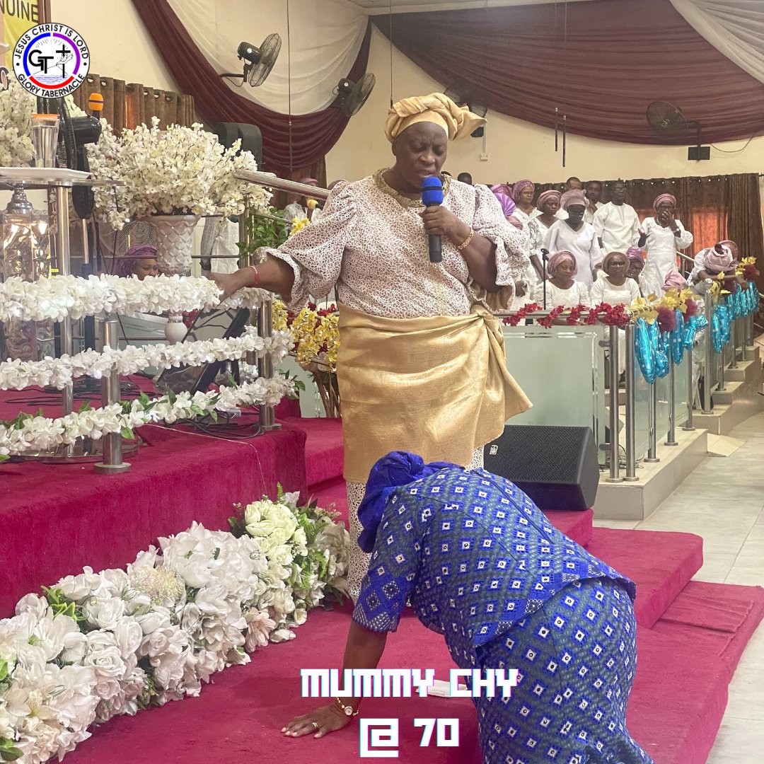 GTMinistryIb's tweet photo. Prayer for the celebrant by none other than Pastor Mrs Folu Adeboye
@PastorFAAdeboye
📷📷

@rccg_pr
@PastorEAAdeboye
@rccghq
#CapturedJoy #prayertime #God #birthday https://t.co/odSs6FcPHp