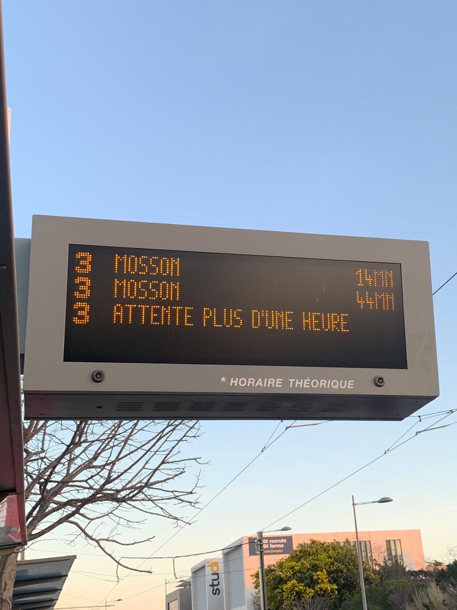 Fin de l’Open Sud de France. Encore merci à la @TaMVoyages #MonTramMaBataille . Beau message envoyé pour promouvoir les transports en commun à Montpellier !