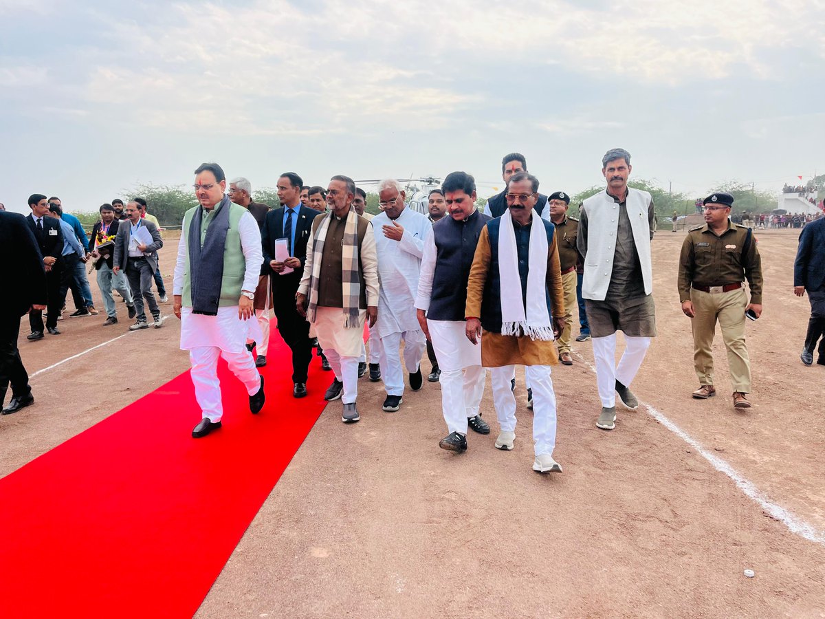 BJP4Rajasthan's tweet photo. मुख्यमंत्री श्री @BhajanlalBjp एवं केंद्रीय जल शक्ति मंत्री श्री @gssjodhpur ने आज कोटा में निर्माणाधीन नोनेरा ऐबरा डैम के सुदृढ़ीकरण व सौंदर्यीकरण कार्य का निरीक्षण कर प्रगति कार्य की समीक्षा की और उपस्थित अधिकारियों को उचित दिशा निर्देश दिए।

इस दौरान शिक्षा मंत्री श्री @madandilawar, ऊर्जा मंत्री श्री @hlnagar, संभागीय आयुक्त श्रीमती प्रतिभा सिंह, जिला कलेक्टर,  एसपी, जिला प्रमुख श्री मुकेश मेघवाल, प्रधान श्री कृष्णा शर्मा, इटावा नगर पालिका अध्यक्ष श्रीमती रजनी सोनी समेत पार्टी पदाधिकारी एवं प्रशासनिक अधिकारी मौजूद रहे।