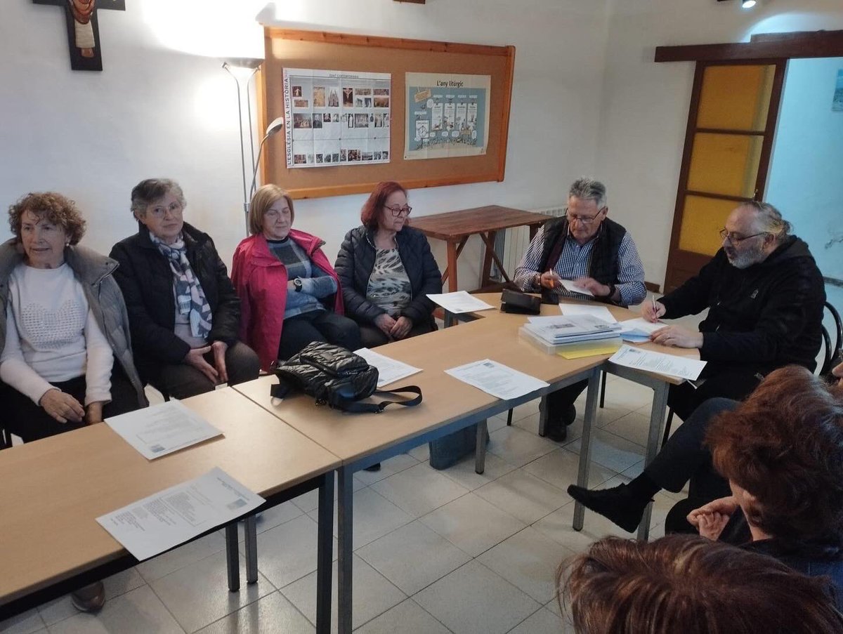 stmiquelespluga's tweet image. 📝 La comissió organitzadora ha començat a treballar i ha fixat les bases del concurs de cartells, que es convocarà properament.

#devoció #marededéudelstorrents @esglesiatgn

Més info: patrimonifestiu.cultura.gencat.cat/Festes-i-eleme…