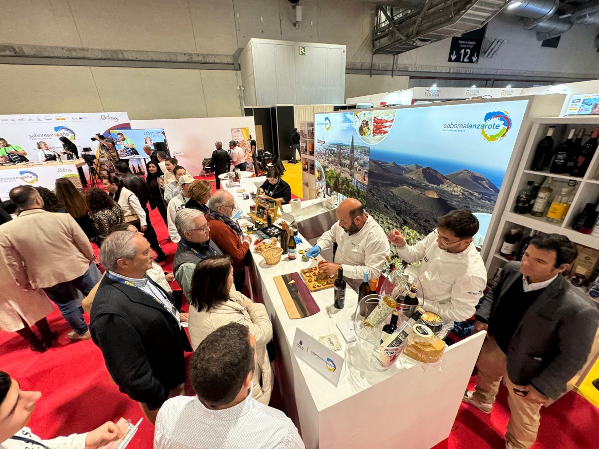 SaboreaEspana's tweet photo. Desde la 'Sinfonía para tu paladar' hasta la 'Ruta de la Tapa', Saborea España conquistó Madrid Fusión Alimentos de España. Descubre el delicioso recorrido de 17 destinos que nos acompañaron. 🌍🍷 #Gastronomía #ExitoTotal https://t.co/91Cwe3IT16