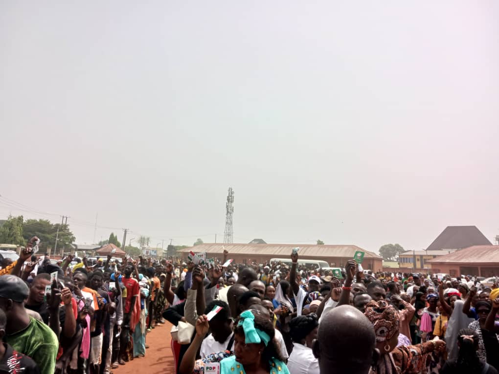 Claireonome's tweet image. Edo state PDP Election of 3 Adhoc delegates from Oredo Ward 2.
The turn out from party members was massive. 
#SupportPDP