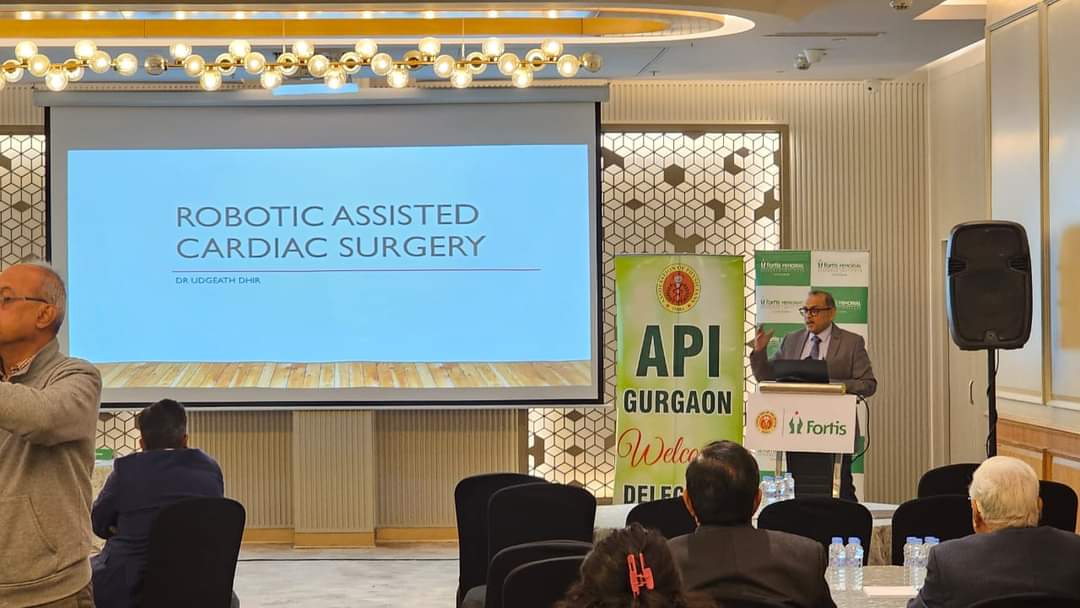 Ravindrapals20's tweet photo. Fortis Hospital, Gurugram Cardiac Sciences CME in association with API Gurugram was a success! Dr. Udgeath Dhir(  Sr. Director - CTVS, Fortis Hospital, Gurugram) delivered insightful talks on cardiac issues. Empowering knowledge for a heart-healthy life. #CardiacHealth https://t.co/YL2QUdtPDd