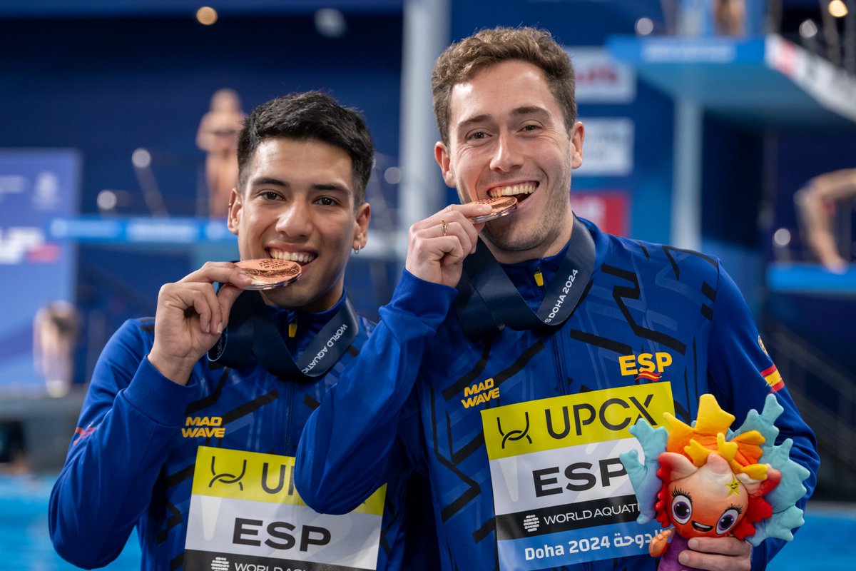 🥉🥉 ¡TERCEROS DEL MUNDO!

🛩 Nico Gª Boissier y Adrián Abadia suben al podio tras volar en los 3m en Doha

🇫🇷 Además... ¡Nos vamos a París!