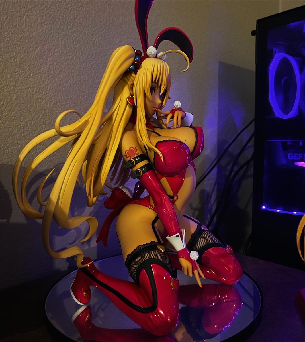 GirthySenpai's tweet photo. Caroline Yuri Tanned Bunny 1/4 scale..been after this one for a minute..my grail figure..🙌 #anime #hentai #ecchi #oppai #thicc #figure #bunnygirl #love #ハンターハンター https://t.co/CoEIz5qK2w