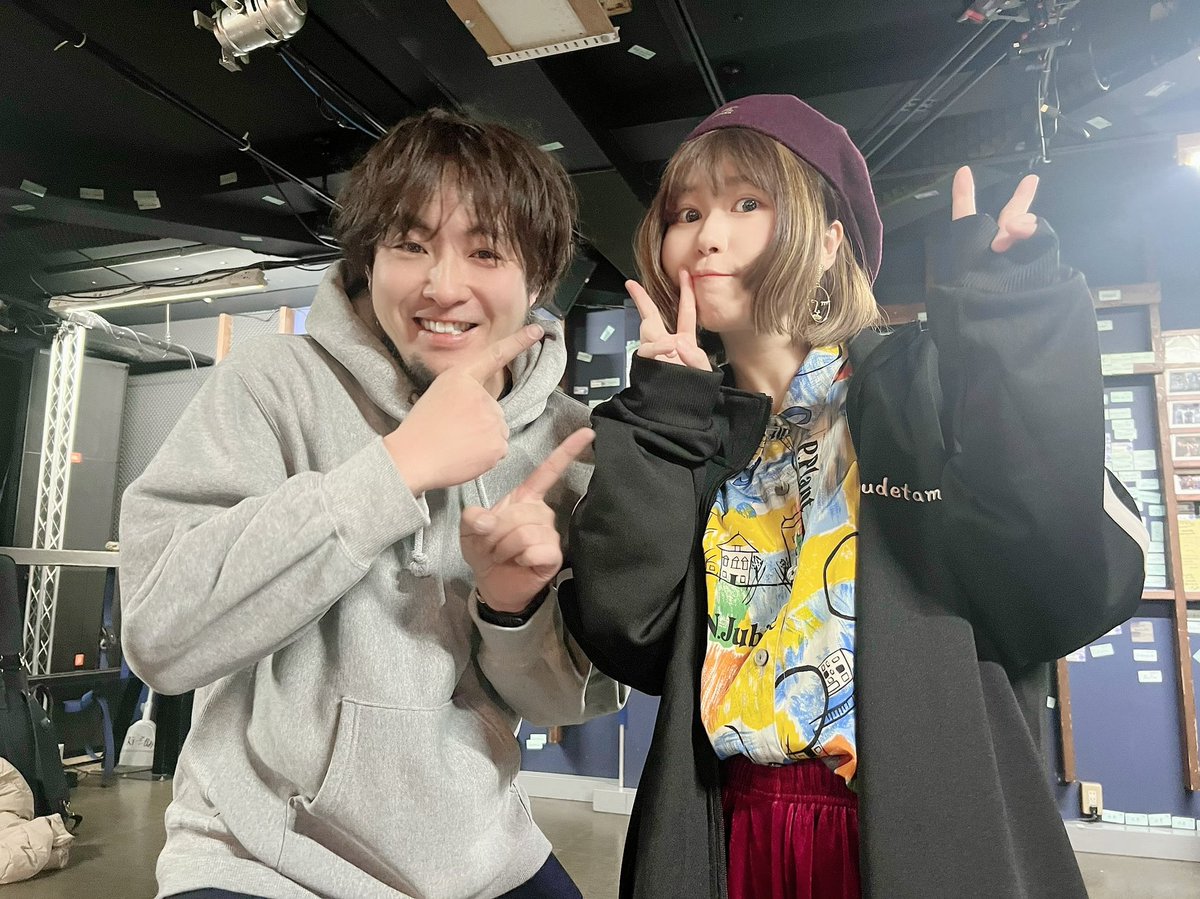 chi3ika21's tweet photo. ご来場頂いた皆様、配信で観てくれた皆様、出会って下さった皆々様ありがとうございました。

サンストに出る度に堪らない気持ちになる。私の青春がそこにありました。
幸せな時間だ��たなあ。大好きが大好きでいれることが、今日として染み渡りました。凄い念を頂きました。笑
#エンタメは心の太陽 https://t.co/Dq1LuyohQT