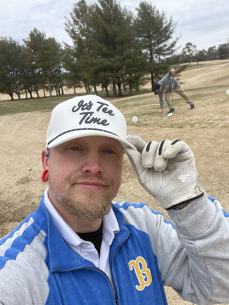 Even in the freezing cold, we hit the links. Let’s get it baby!!! #thehobby #golf #hobbyfamily