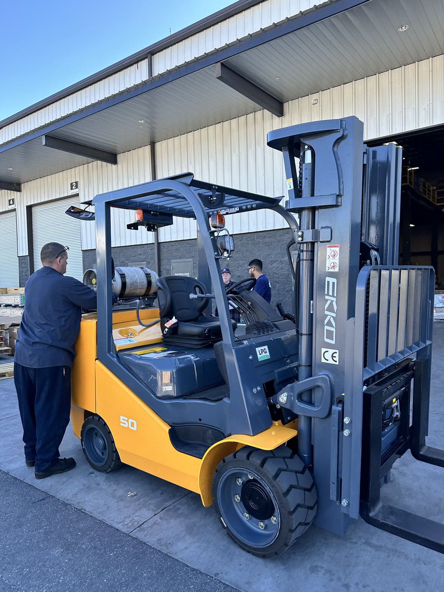 EKKOlifts's tweet photo. The #EK50LP LPG forklift in stock now! 10000 lbs cap, 185’’ lift, Kubota engine, side shift, free lift, tilt, 4-way valves.

Contact us and order yours!
(877)232-6517 
Info@ekkolifts.com
https://t.co/WHEJyJAut1
#ekko #ekkolifts #forklift #lifttruck #materialhandling https://t.co/1NxdaQJrkc