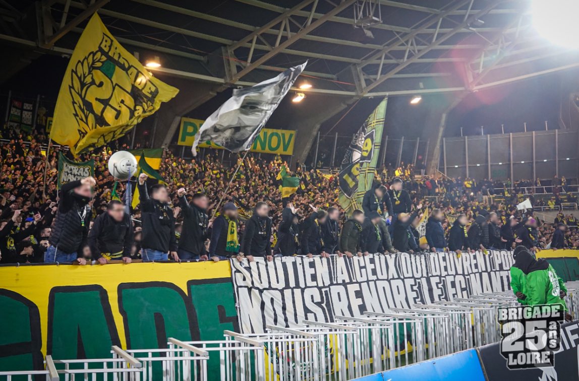 rendezleFCN's tweet photo. 03/02/2024 - Stade de la Beaujoire, Nantes :

« Soutien à ceux qui œuvrent pour nous rendre le @FCNantes. » 

#FCNRCL https://t.co/0c3bvmRBun