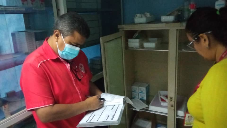 #02Feb| 🇻🇪 Personal <a href="/oaivssbarinas/">Ofic Adm IVSS Barinas</a> realizó acompañamiento y verificación en la recepción de insumos y medicamentos en la Unidad de Nefrología y Diálisis Dr. Luis Razetti #Barinas para garantizar la atención y protección integral de los pacientes renales. #PorSeguroMasSocial💛💙❤️