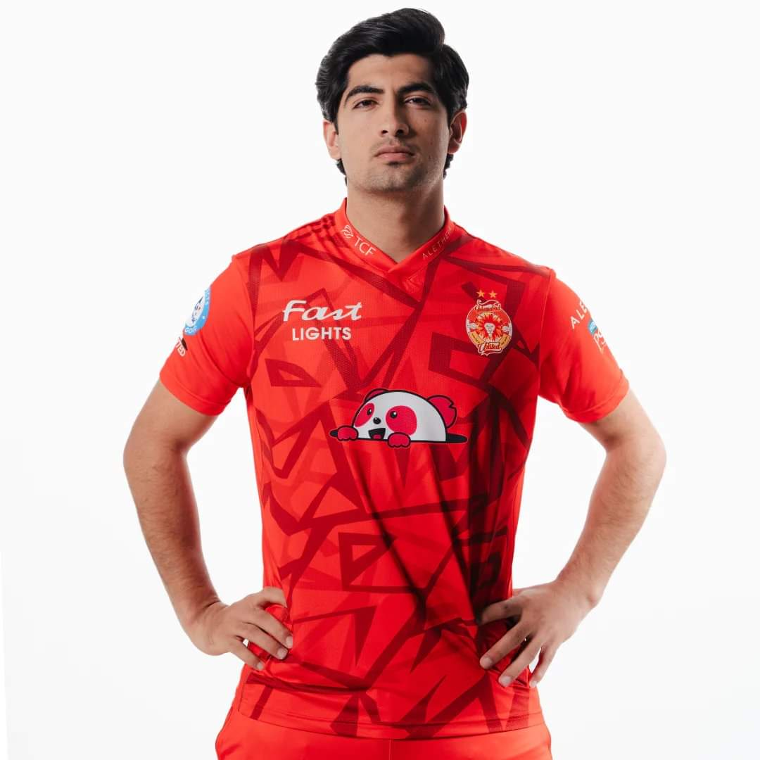 📢 ISLAMABAD UNITED 🟥 have unveiled Their New Home Jersey for PSL 9!

#HBLPSL9  #RedHotSquad #UnitedWeWin