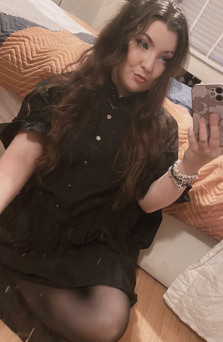 🌙𝓐𝓷𝓷⭐️ tweet media