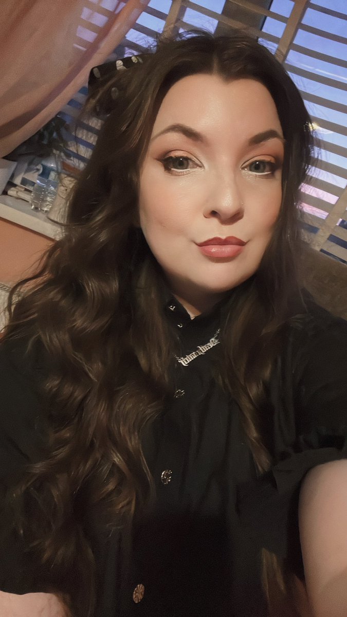 🌙𝓐𝓷𝓷⭐️ tweet media
