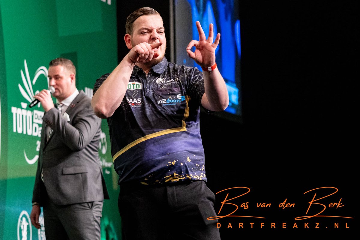 𝗖𝗛𝗔𝗠𝗣𝗜𝗢𝗡! 🏆

What a way to win it! Jarno Bottenberg defeats Wesley Plaisier after a thrilling final, thanks to a 131 finish!

#darts #dodarts