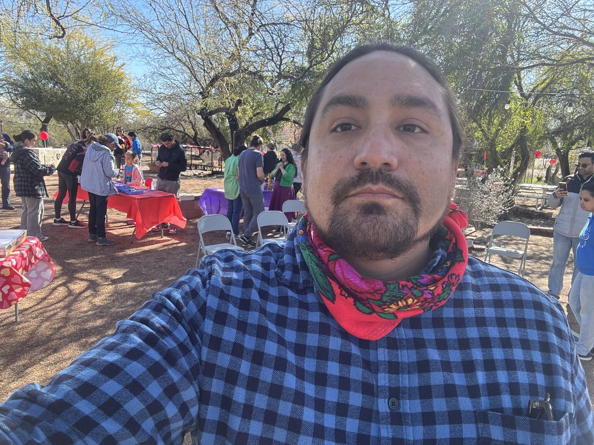 DanielVandever's tweet image. I’m not gonna be at the Tucson Festival of Books this year, but I did get an invite from the Peace Garden. 

A reading of Fall in Line, Holden! disturbed the peace. 

Valencia Library operating on another level. #NativeKidLit