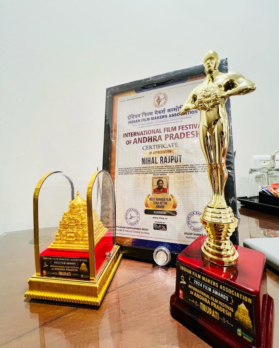 Msrishikasharma's tweet photo. ಶುಭಾಶಯಗಳು @Mr_NihalR to you my love on bagging 

“Best Actor award” from Kannada Film industry for our movie Vijayanand The Movie biopic on legendary Vijay sankeshwar sir. 

Thanks to #internationalfilmassociation of Andhra Pradesh for this recognition. 🙏🏻🥰 https://t.co/LTXh1SmDAo
