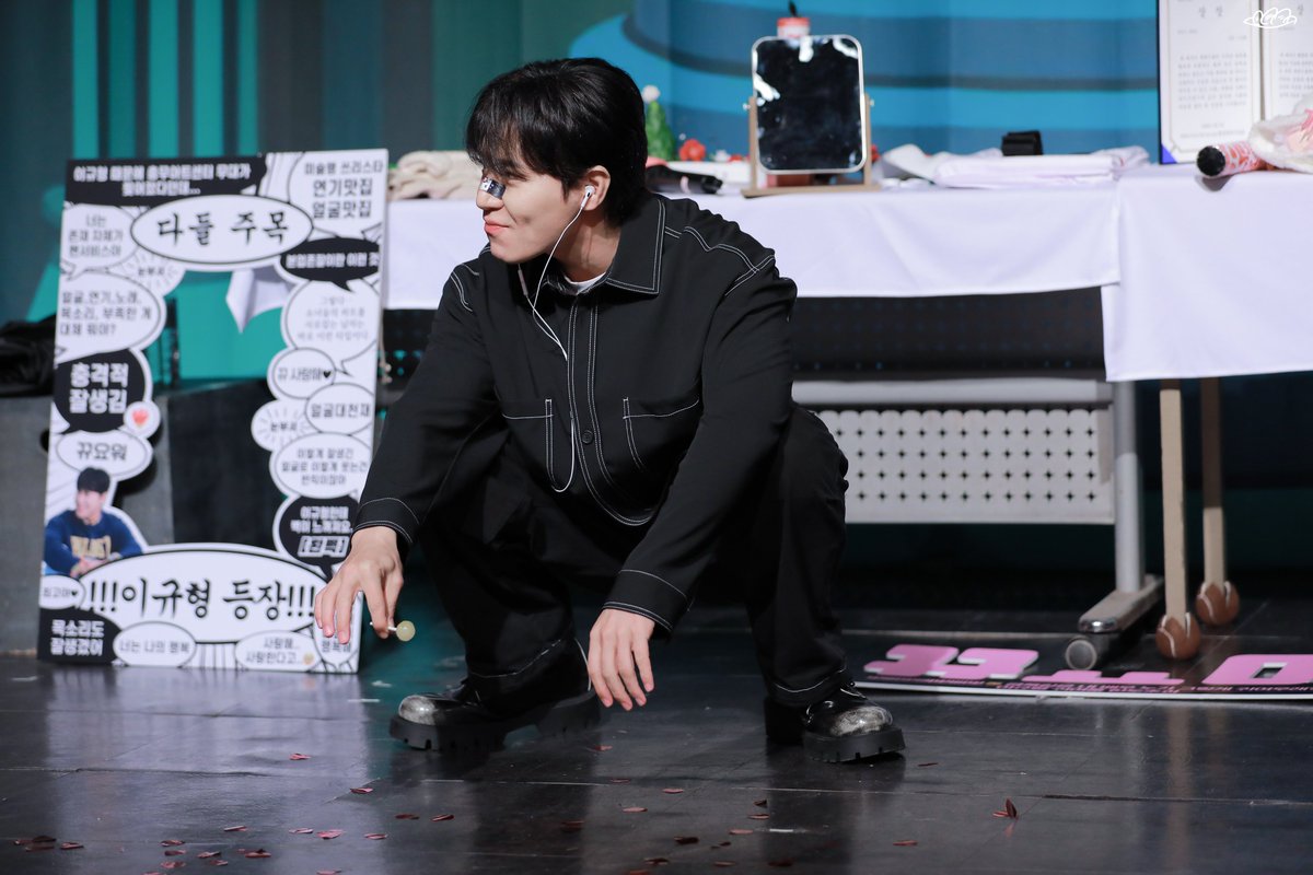 20240204 넘버원 이규형 팬싸인회
#이규형
아니 동네 양아치 백수 그런거 맞긴한뎈ㅋㅋㅋ 왜잘하냐고 ㅋㅋㅋㅋㅋㅋㅋㅋㅋㅋ