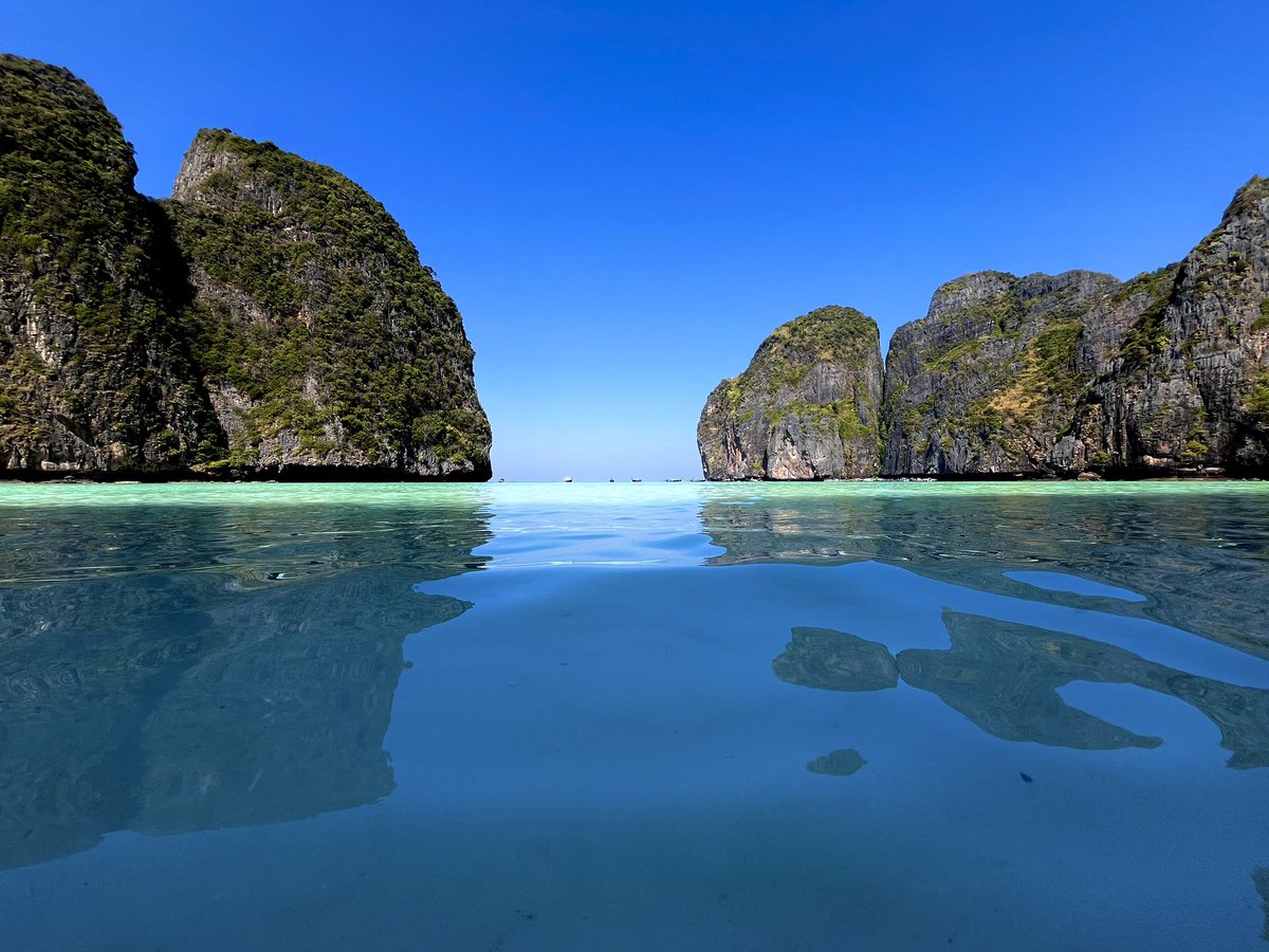 dernixweiss's tweet photo. Maya Bay Thailand…………..
#Mayabay #Thailand #picoftheday #GALAดับแสงรวี  #แสนปิติ https://t.co/Qpi2d2nT4D
