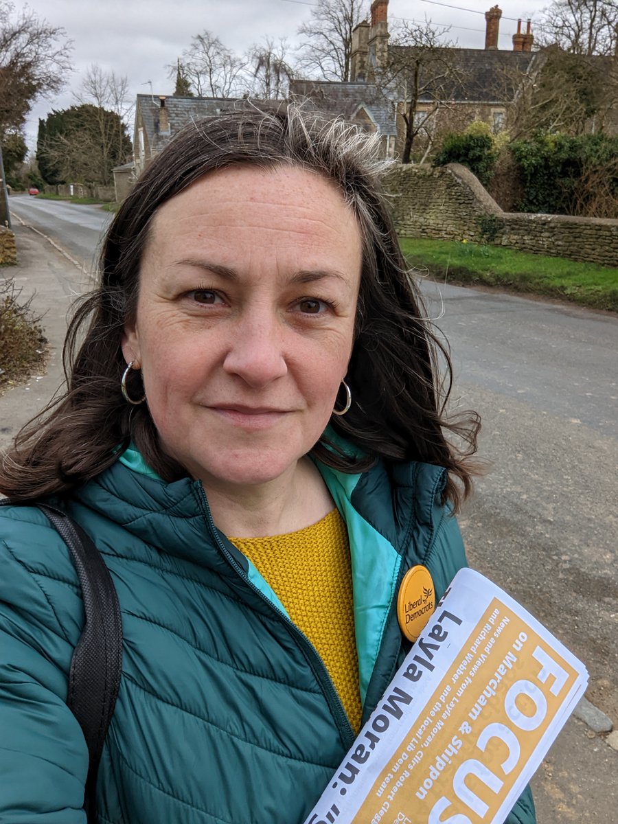 emilysmithLD's tweet photo. Thanks to all campaigning today in #Shippon (which will be in Oxford West and Abingdon constituency at the General Election).
Great to speak to so many residents about local and national issues - and how @LibDemsOxon & @laylaMoran are working to make things better @goknockdoors https://t.co/4vSTn2oXkn