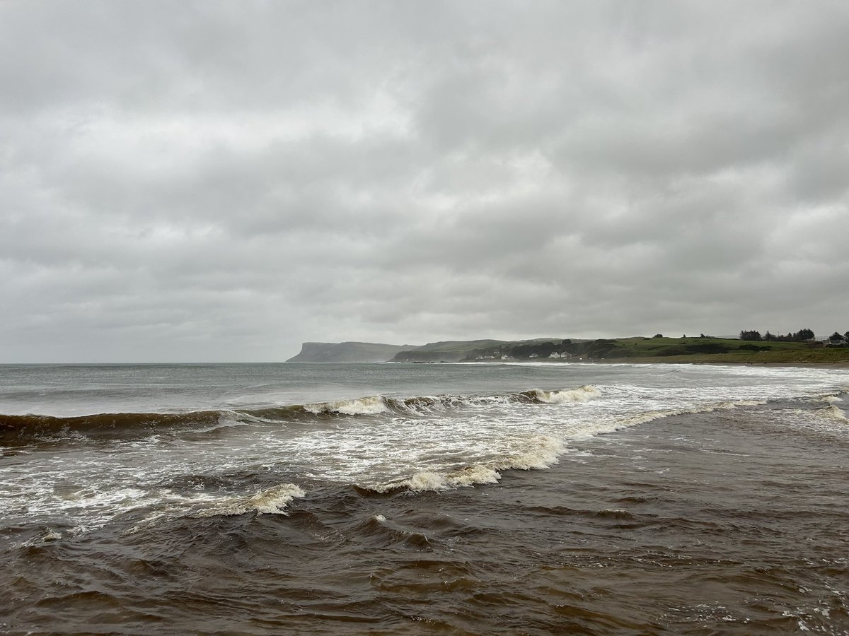 bridledwolf's tweet photo. Nature at its rip-roaring best! big waves in ballycastle. Sure wouldn’t you want to walk that beach in the wintertime and then head back to our cosy apartment. Book now. @DiscoverNI @LoveBallycastle @GoToIreland @DiscoverIreland https://t.co/z8Ivcqk1V0