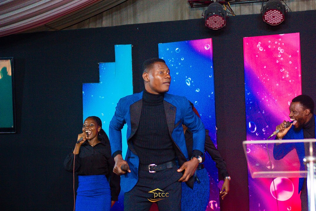 SandraAde_SAB's tweet photo. Service today was really amazing 🥰🥰🥰🥰🥰🥰🥰🥰 
@PTCCentre 
I learnt how to position myself for marriage and what to also expect in marriage.
@pmavisorji is indeed a man sent to my generation for transformation🔥🔥🔥🔥.
We received it hot 🥵 https://t.co/8FeonwMiWi