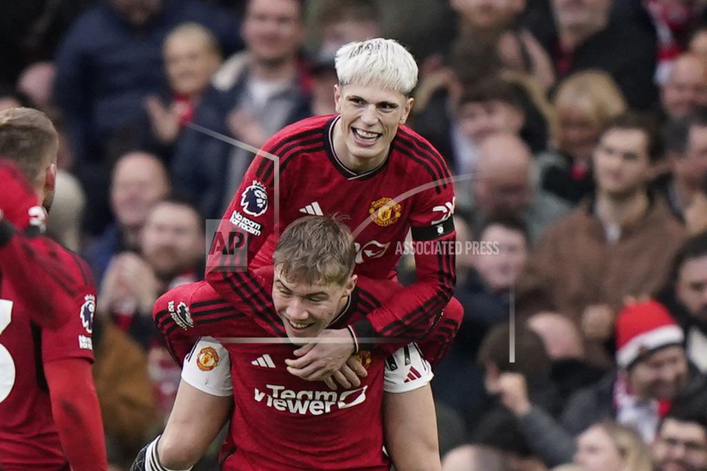 Manchester United 3 West Ham United 0. Shot for AP.