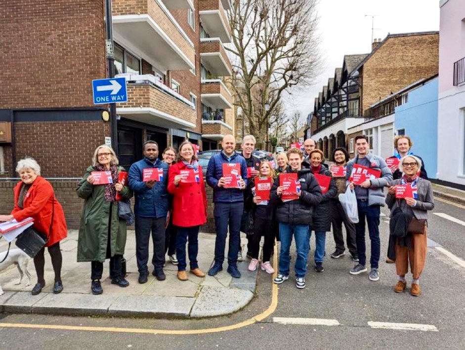 A brilliant canvassing session with @PutneyFleur in Norland Ward, Kensington for @josephpowell this weekend. Our residents were keen to hear more about Labour’s New Deal for working people. Change is coming! #LabourWin24 
#NewDeal @labourunionsuk