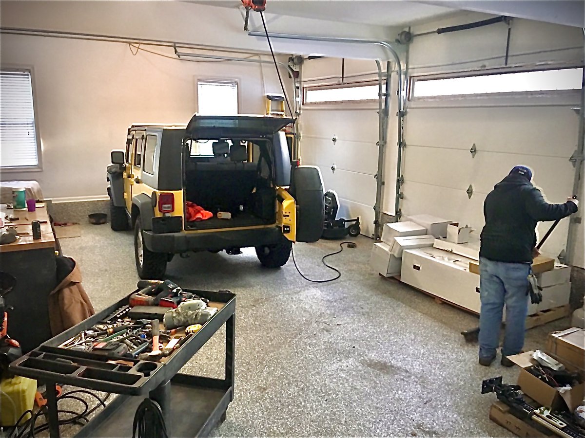Little #Jeep #Wranger #TeraFlex conversion time. Two pallets of bumpers, suspension, on board air, armor and more. Little attitude and altitude adjustments.