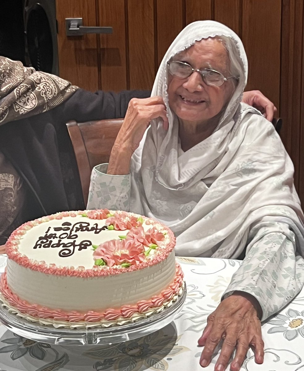 Iffsi's tweet photo. @chris_neto Happy birthday Momma Neto!
My Mum made the BIG 9-0 yesterday!
Was great to continue the positive vibes of last week with her yesterday!
โค๏ธ๐๐ผ๐๐ฅณ๐ #gratitude #prouddaughter #proudmama #family #90NotOut! https://t.co/iem3NpTakv