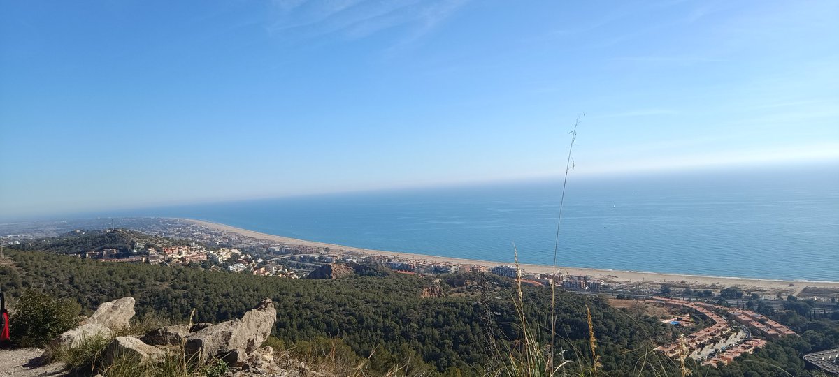 MariVaki's tweet photo. Quines vistes, he flipat molt fort avui ✌🏼✌🏼✌🏼✌🏼

#girlrider #moteras #garraf https://t.co/6SQFLb0Au3