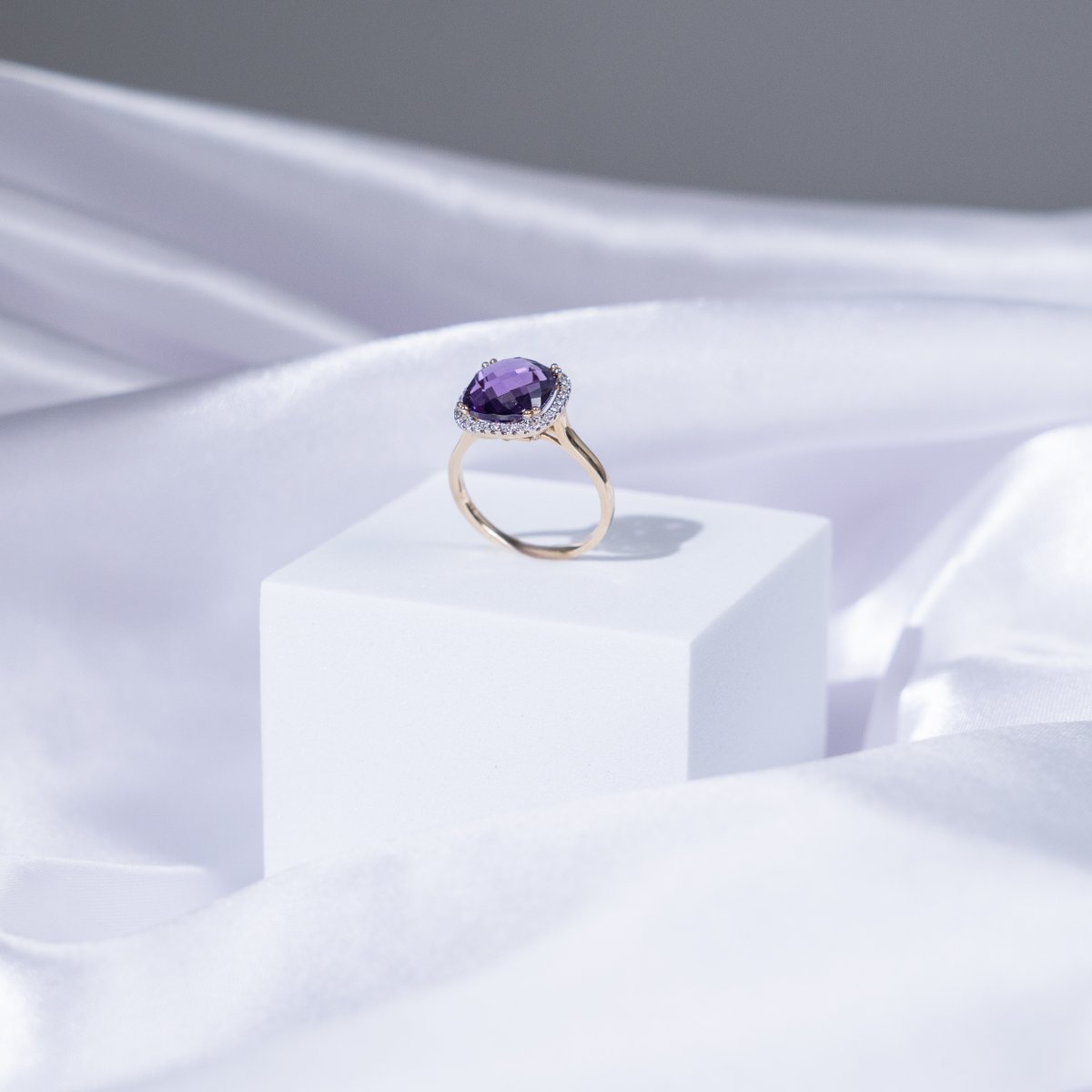 FWJewellers's tweet photo. The February birthstone, shop our range of Amethyst jewellery💜✨  

03-01-12861 https://t.co/50dwL1Vwwm