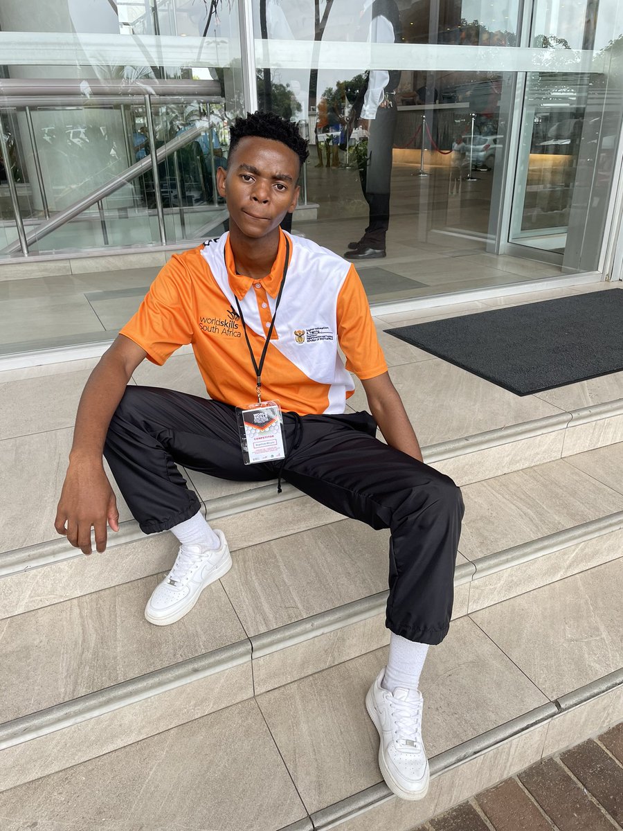 JacobMagethuka's tweet photo. What an honour and privilege to be carrying the whole Free State province on my back in my skill ( one man )😂😭 and 4th in the country on a national level @ The worldSkills South Africa National Competition .🔥🔥

*Emhlabeni nasema zulwini Mayenzeke intando yakho *❤️✈️ https://t.co/iEsu94JFwe