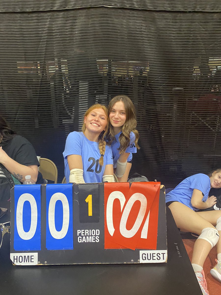 Saw these 2 at Eastside gearing up for their tourney 🏐