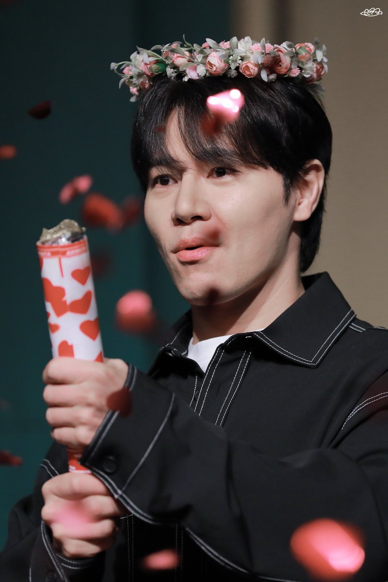 20240204 넘버원 이규형 팬싸인회
#이규형
폭죽소리가 생각보다 커서 무서운 뀨😣