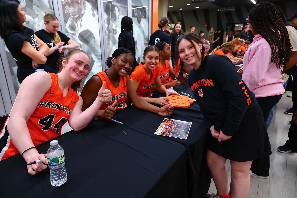 PrincetonWBB's tweet photo. Growing The Game. 

The postgame autograph session was so much fun for us. Thank you for coming and making a special day even better! 

#GetStops 🐯🏀 https://t.co/fVdjhR9RD8